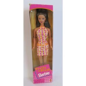 VINTAGE 1998  BARBIE Pretty in Plaid #20668 Brunette In Box Mattel Fashion Ave
